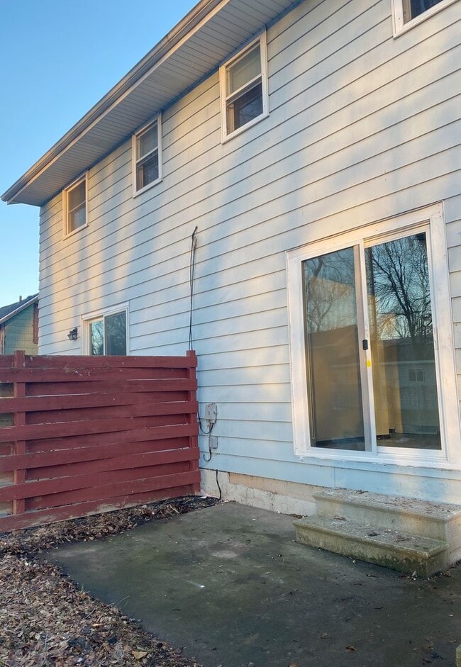 725 N Division St in Appleton, WI - Building Photo - Building Photo