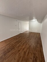 1928 Buena Vista Dr SE in Albuquerque, NM - Building Photo - Building Photo