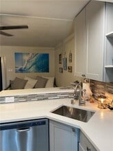 14300 S Padre Island Dr, Unit 133 in Corpus Christi, TX - Foto de edificio - Building Photo