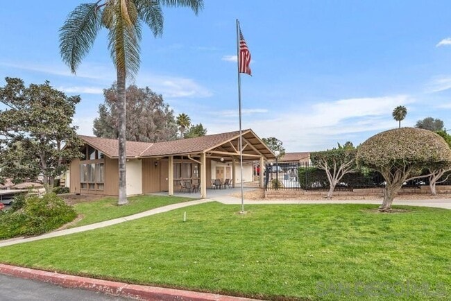 1944 Fairway Cir Dr in San Marcos, CA - Building Photo - Building Photo