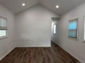 8 Hideaway Ln in Marlboro, NY - Building Photo - Building Photo