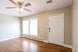 614 Fawnbrook Ln in Charlotte, NC - Foto de edificio - Building Photo