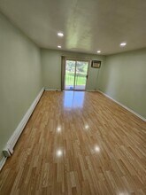 580 Hill Dr, Unit 203 in Hoffman Estates, IL - Foto de edificio - Building Photo