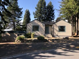 1200 NE McGee St, Unit A in Pullman, WA - Building Photo