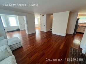 14 A Gray St in Amherst, MA - Building Photo - Building Photo