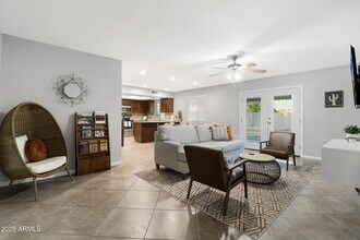 5803 S Kenwood Ln in Tempe, AZ - Building Photo - Building Photo