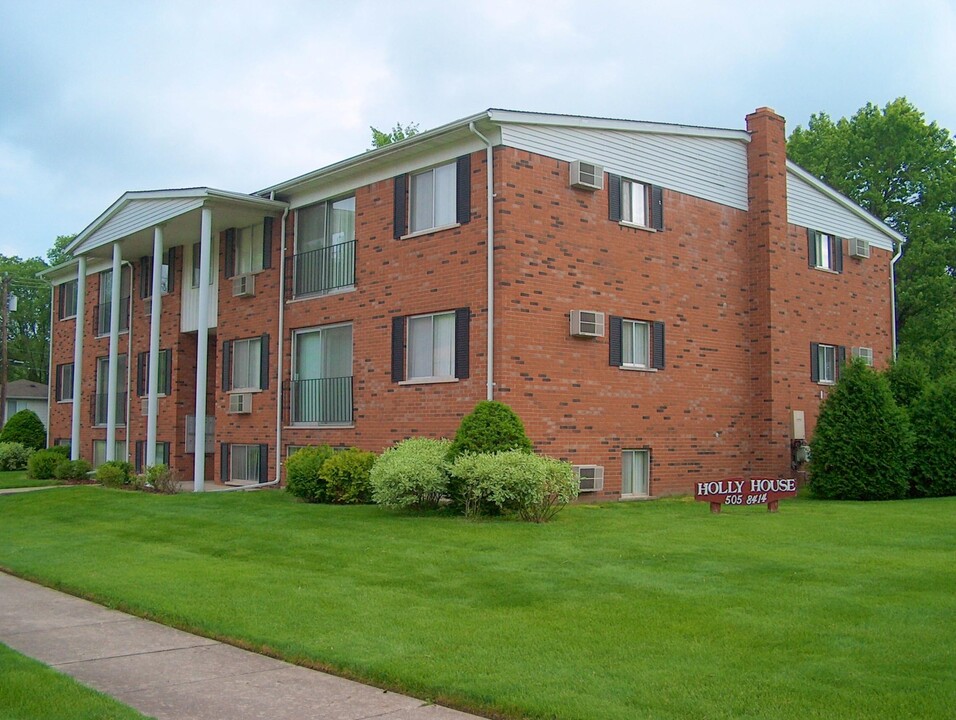 120 Campbell St, Unit 9 in Rochester, MI - Building Photo