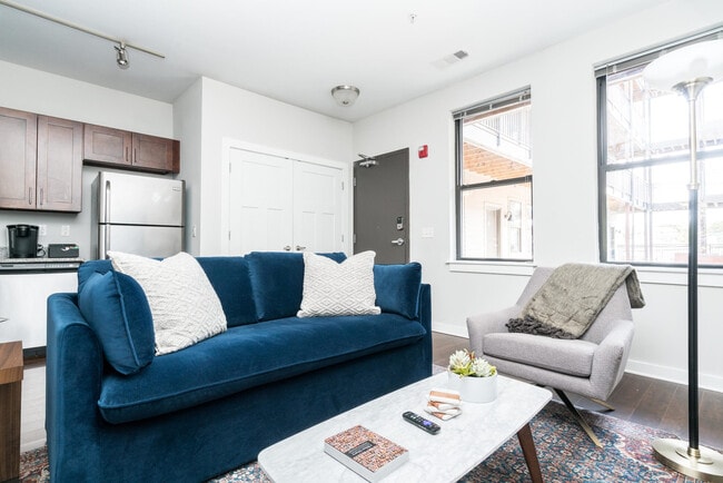 1016 18th Ave S in Nashville, TN - Foto de edificio - Building Photo