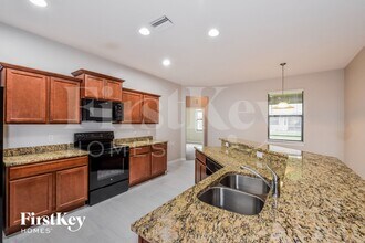 2717 SW 18th Ave in Cape Coral, FL - Building Photo - Building Photo