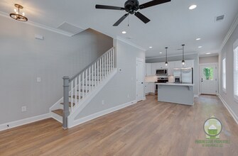 10 Howard St in Greenville, SC - Building Photo - Building Photo