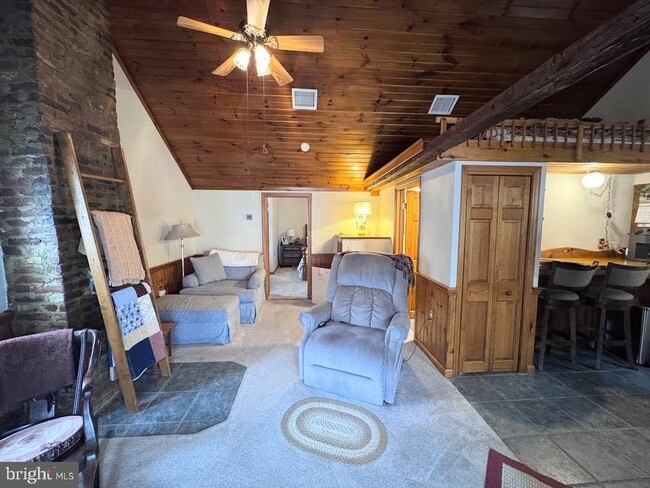 2209 Shartlesville Rd in Mohrsville, PA - Building Photo - Building Photo