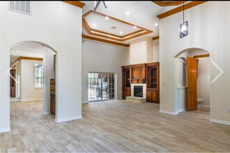 12446 Willis Waukegan Rd in Conroe, TX - Building Photo - Building Photo