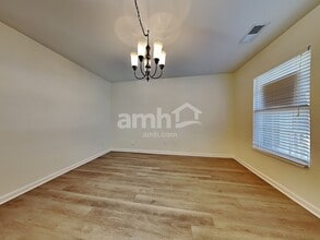 8834 Kirkville Ln in Charlotte, NC - Foto de edificio - Building Photo