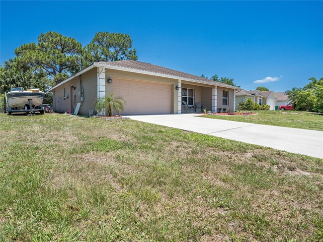 949 SW Longfellow Rd in Port St. Lucie, FL - Building Photo - Building Photo