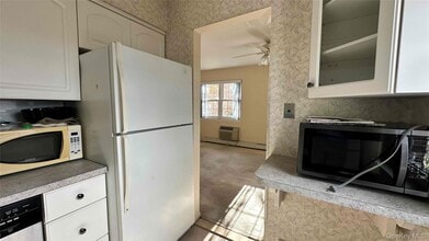 3 Anchorage Ln in Oyster Bay, NY - Building Photo - Building Photo