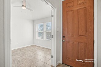 11311 Silver Rose in San Antonio, TX - Building Photo - Building Photo