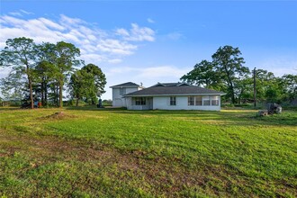 36622 Tompkins Rd in Hempstead, TX - Building Photo - Building Photo