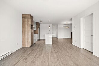 350 rue Angele-Chartrand, Unit 2b2b in Laval, QC - Building Photo - Building Photo