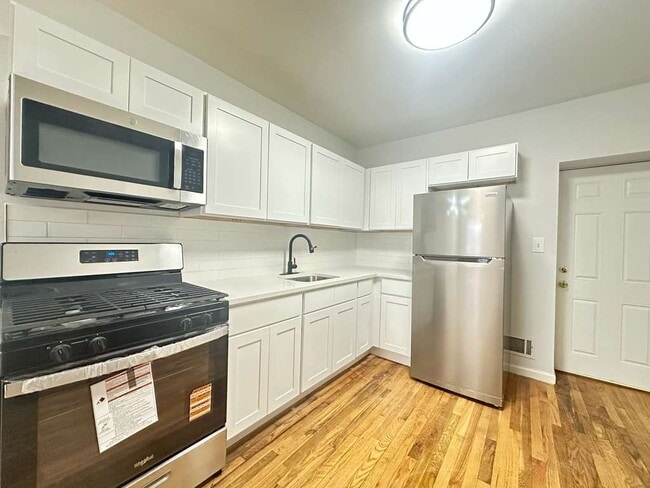 5663 Matthews St in Philadelphia, PA - Building Photo - Building Photo