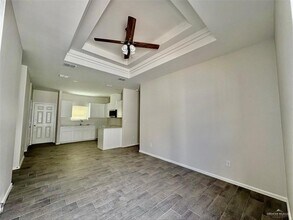 2809 W Harrison Ave, Unit 1 in Alton, TX - Foto de edificio - Building Photo