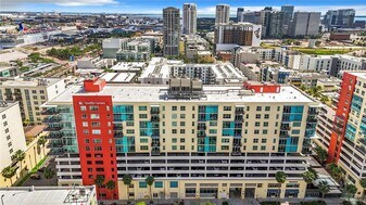 1208 E Kennedy Blvd in Tampa, FL - Building Photo
