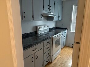 15 Patriots Square in Mansfield, CT - Building Photo - Building Photo