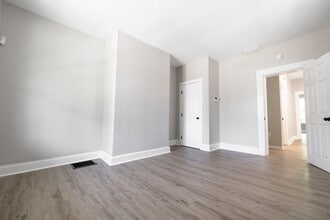 358 St Clair Ave in Columbus, OH - Building Photo - Building Photo