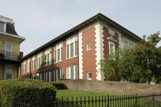 St Patricks Apartments in Louisville, KY - Building Photo - Building Photo