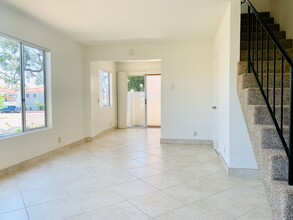 3111 Byron St in San Diego, CA - Building Photo - Building Photo