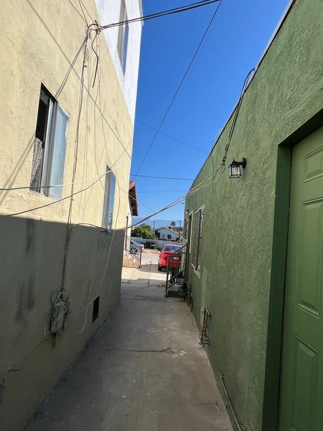 2815 1st St in Los Angeles, CA - Building Photo - Building Photo