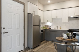 Meadowscape in Lacey, WA - Foto de edificio - Building Photo