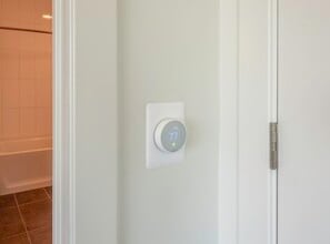 166 Main St-Unit -306 in Watertown, MA - Foto de edificio - Building Photo