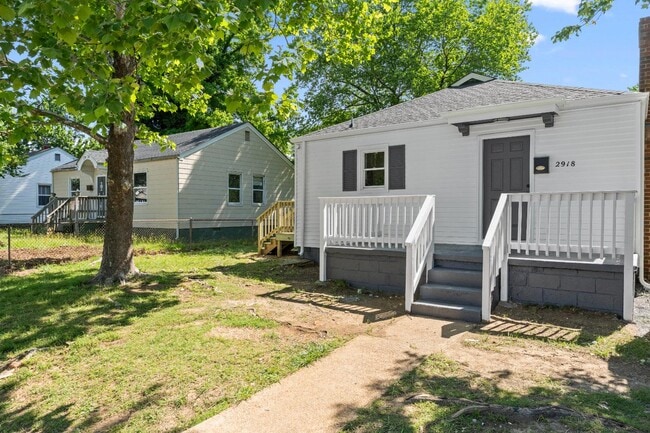 2918 Lynhaven Ave in Richmond, VA - Building Photo - Building Photo