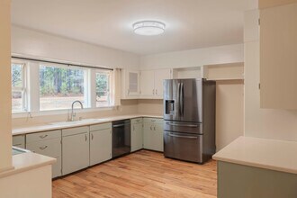 1010 Bion Butler Rd in Aberdeen, NC - Building Photo - Building Photo