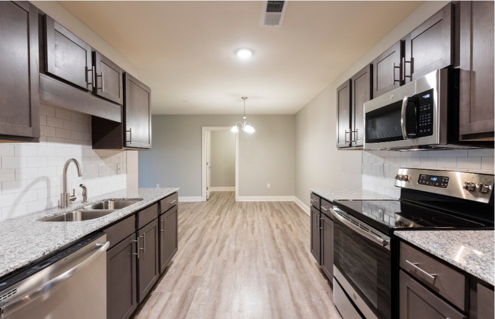 Lakeside at Southwood Apartments in Tallahassee, FL