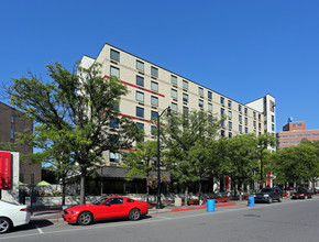 King's on the Square in Wilkes-Barre, PA - Foto de edificio - Building Photo