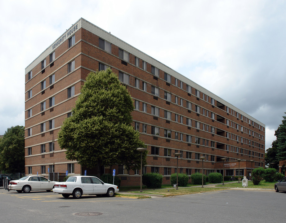 Seniority House (Age 62+) in Springfield, MA - Building Photo