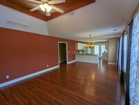 7112 Emily Ann Ln, Unit -- photo'