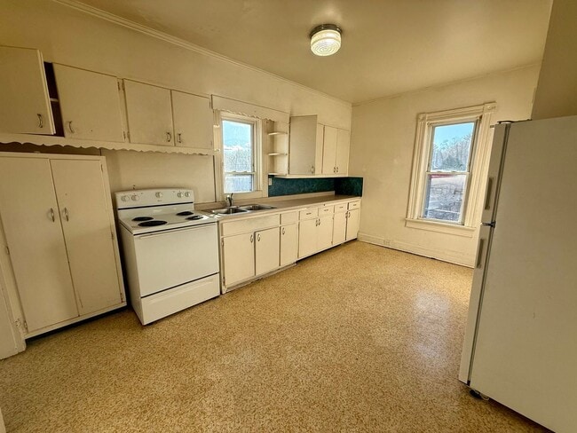 property at 111 N 3rd Ave