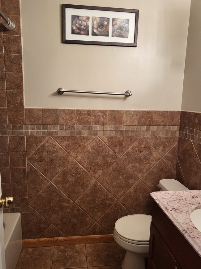 14248 Savannah Dr in Woodbridge, VA - Building Photo - Building Photo