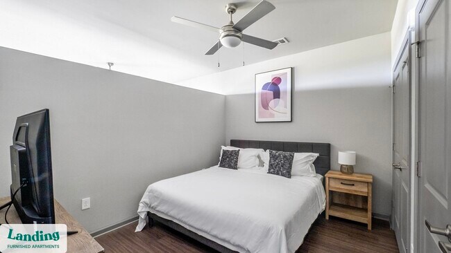 property at 174 Overlook Pt Pl