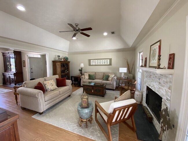 5010 Emerald Isle Ct in Columbus, GA - Building Photo - Building Photo