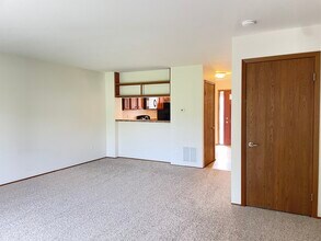 5122 Catawba Dr in Erie, PA - Building Photo - Building Photo