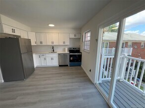 5 Wildwood Dr in Wappingers Falls, NY - Building Photo - Building Photo