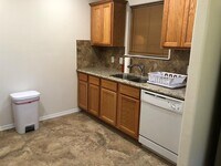 2011 Aldsworth Dr photo'