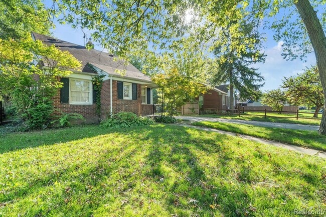 1109 Shadowlawn St in Inkster, MI - Building Photo - Building Photo