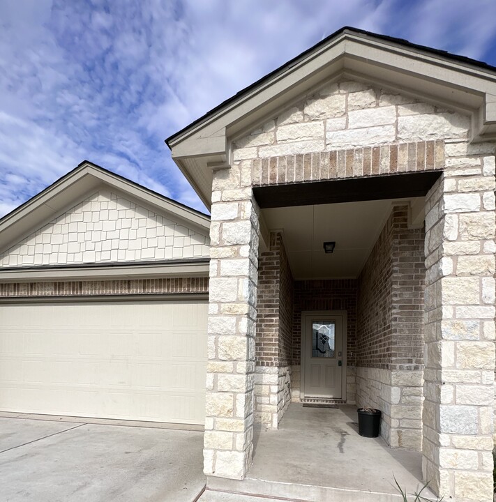 2009 Bee Creek Loop in Copperas Cove, TX - Building Photo