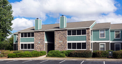 Southland Station Apartments in Warner Robins, GA - Building Photo - Building Photo