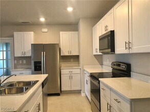 18524 Cronin Sand Ln in North Fort Myers, FL - Building Photo - Building Photo
