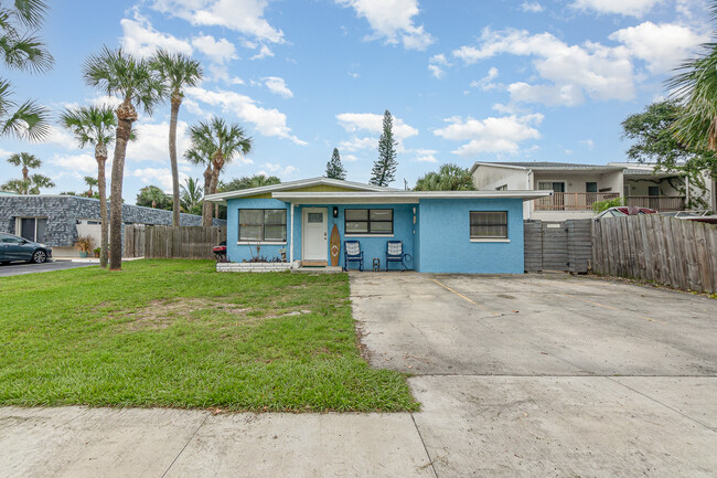 265 S Orlando Ave in Cocoa Beach, FL - Building Photo - Building Photo